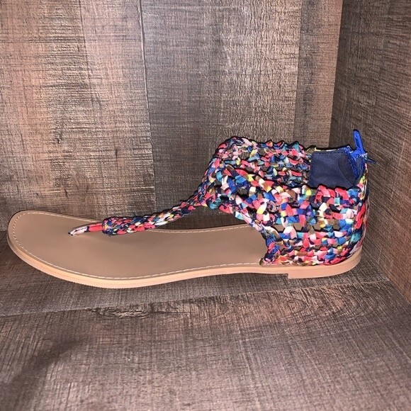 SHI‎  by JOURNEYS Toe Sandals size 9.5-10(?) - Picture 3 of 8